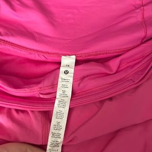 lululemon speed up shorts 2.5 inch. NWT